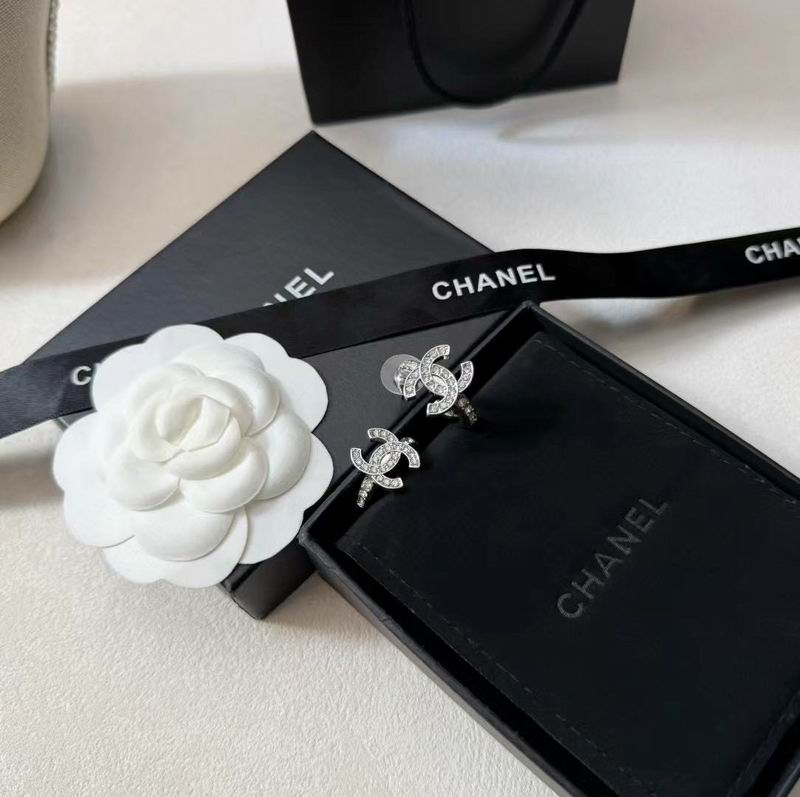 Chanel Earring 03yxs700